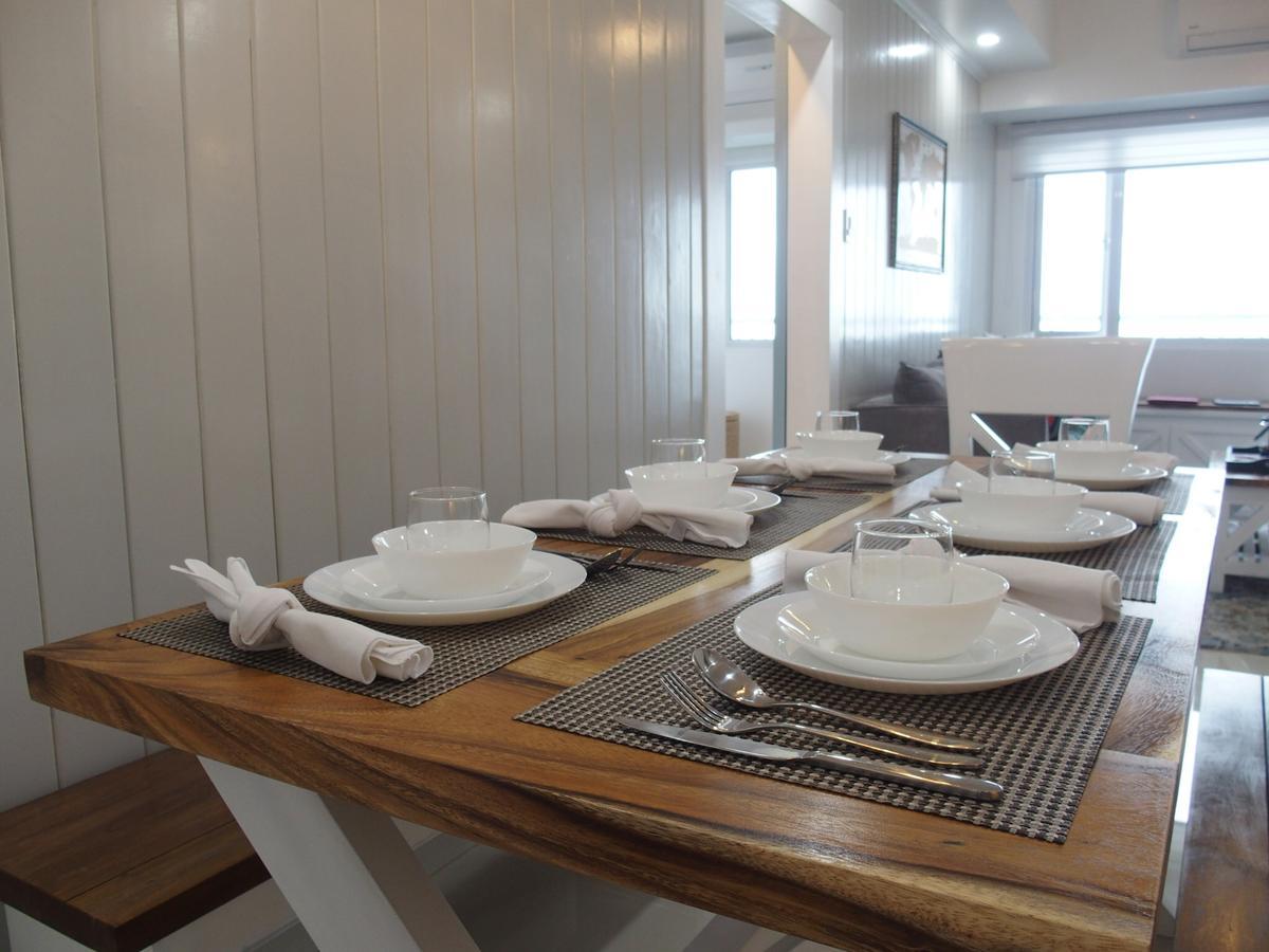 טגאיטאי Cozy Family Suite With Stunning View Of Taal מראה חיצוני תמונה